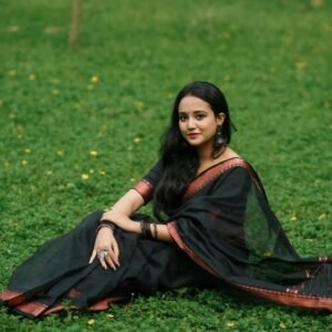 কালো তামা পাইর শাড়ি